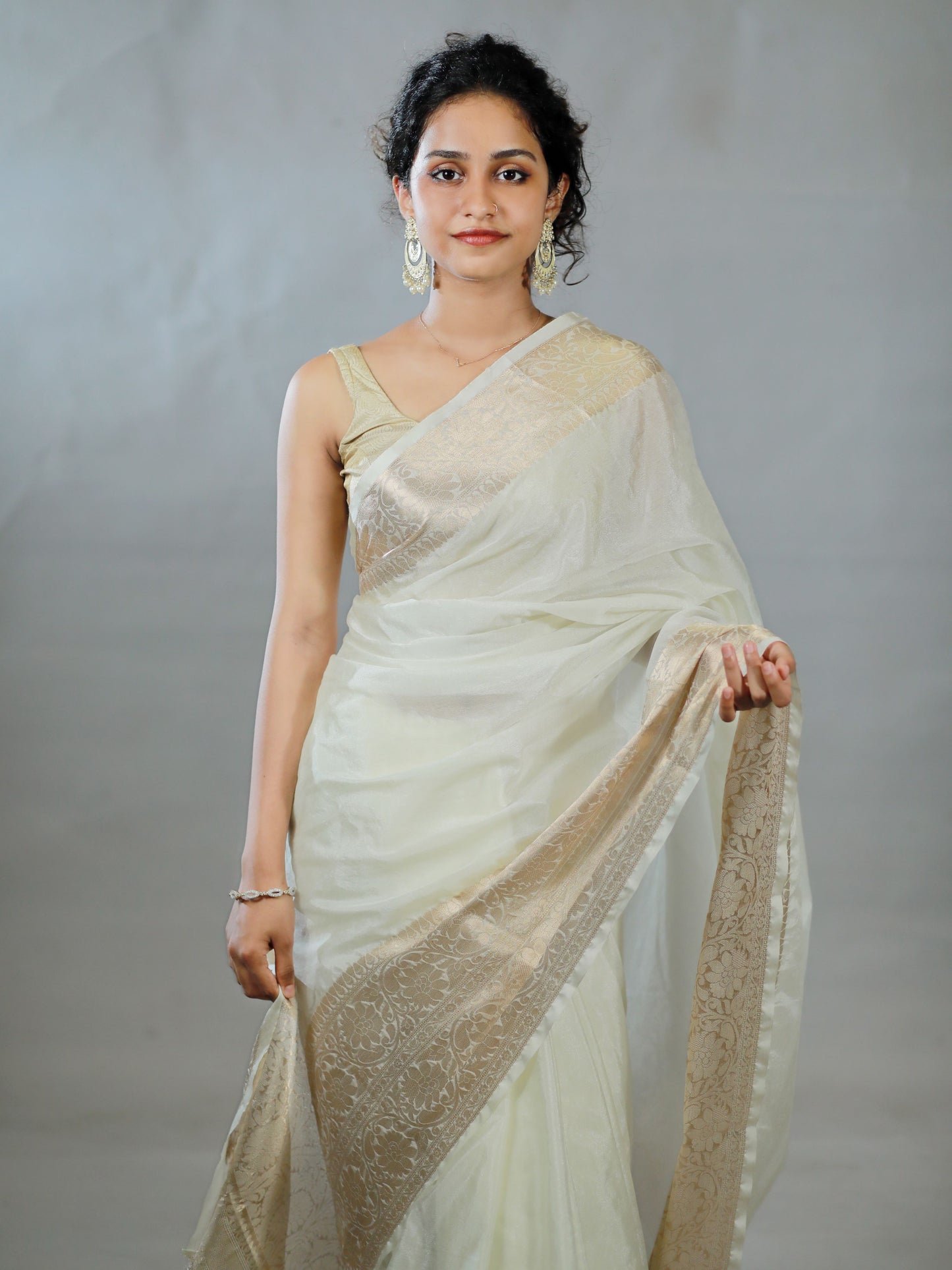 Off white golden zari banarasi saree- S124