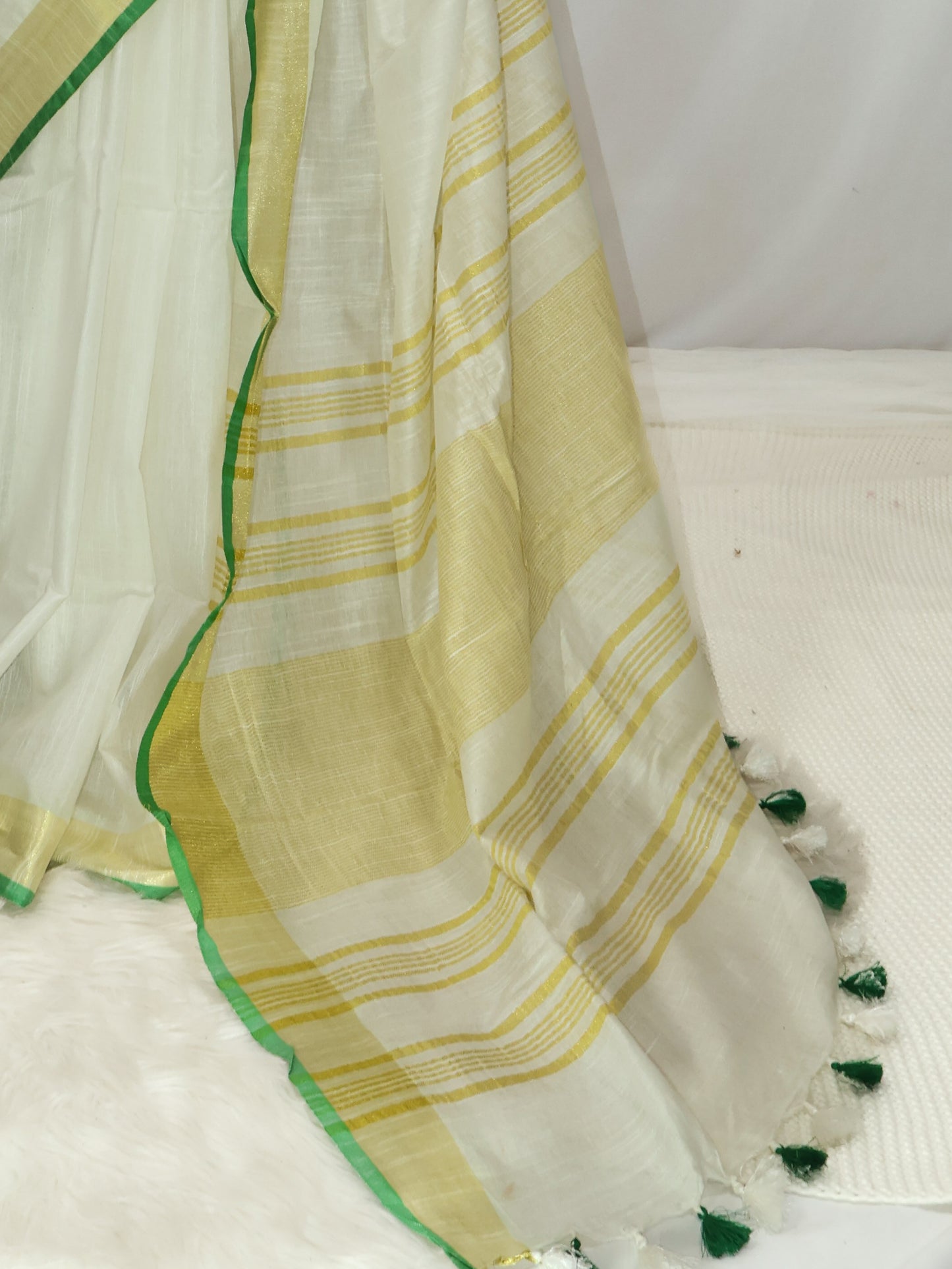 Cotton linen green & white saree-S131