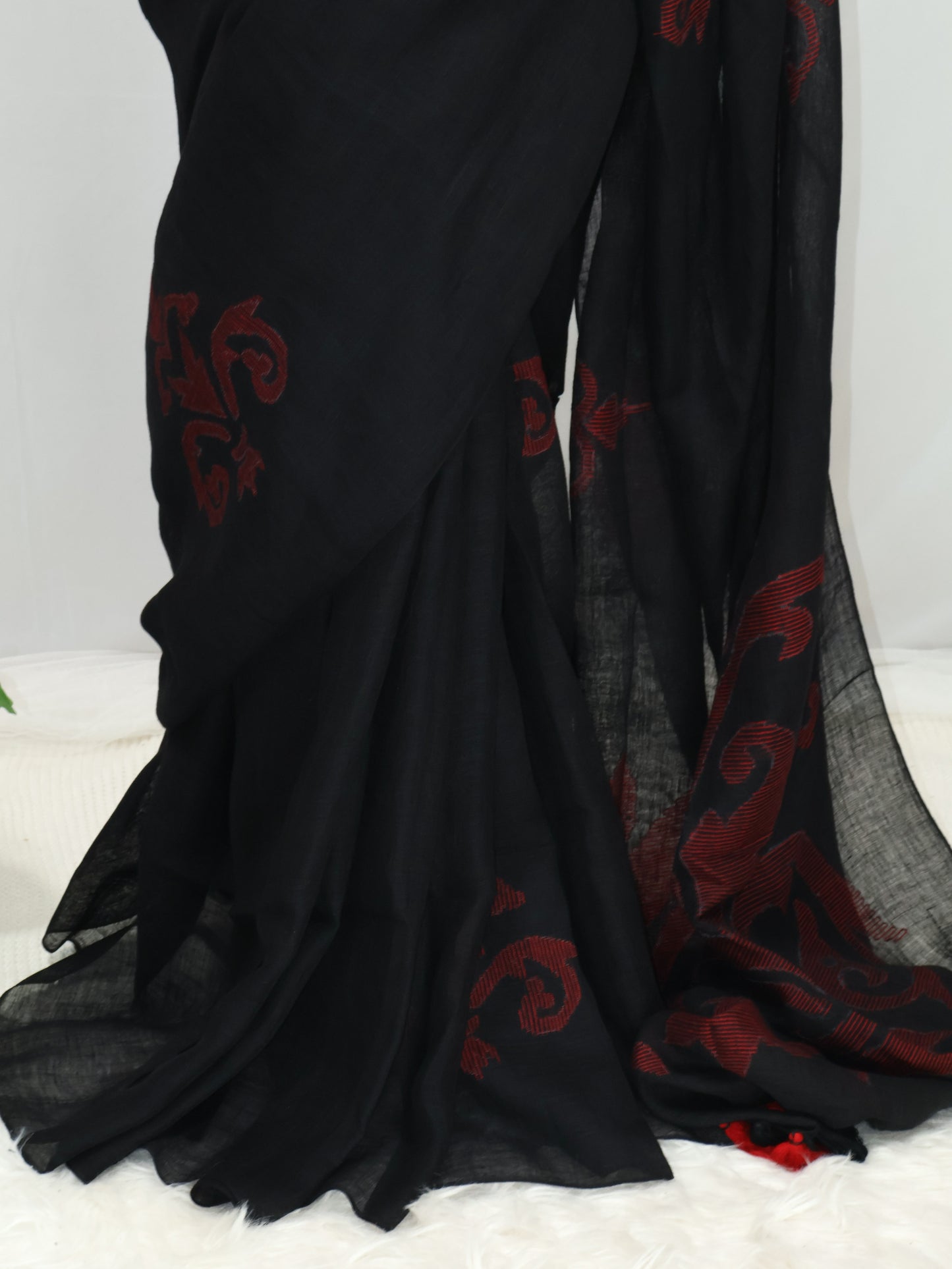 Black jamdani Pure linen saree- S126