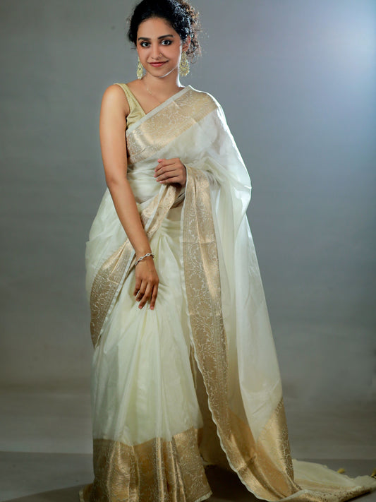 Off white golden zari banarasi saree- SA237