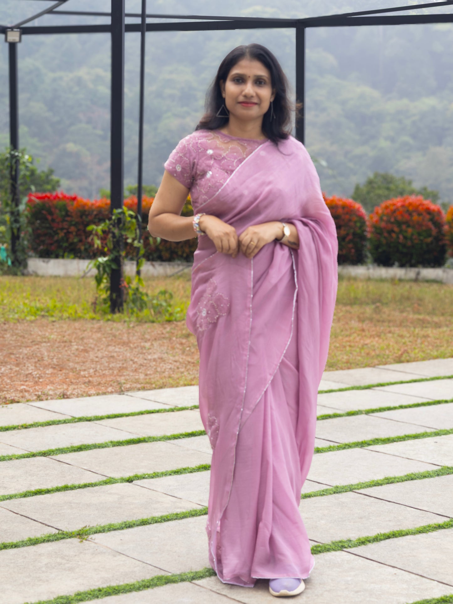 Whispered Grace – Onion Pink Pure Organza Silk Saree