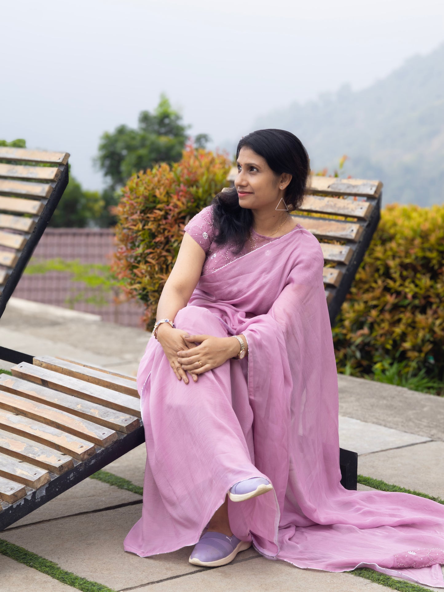 Whispered Grace – Onion Pink Pure Organza Silk Saree