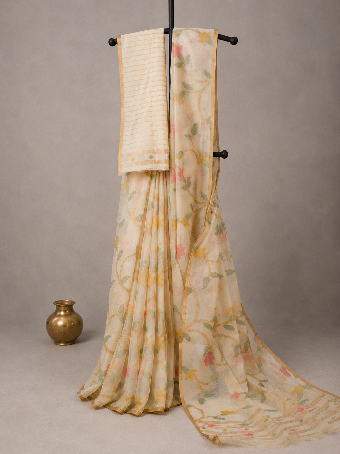 Ivory Phool Jamdani-Off-White Jamdani Cotton Silk Saree