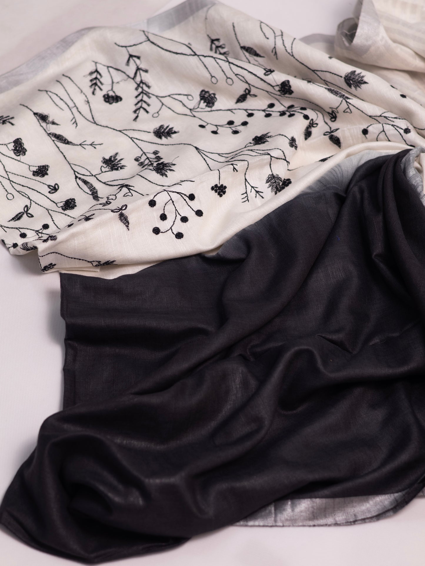 Cotton- linen embroidery saree-S133