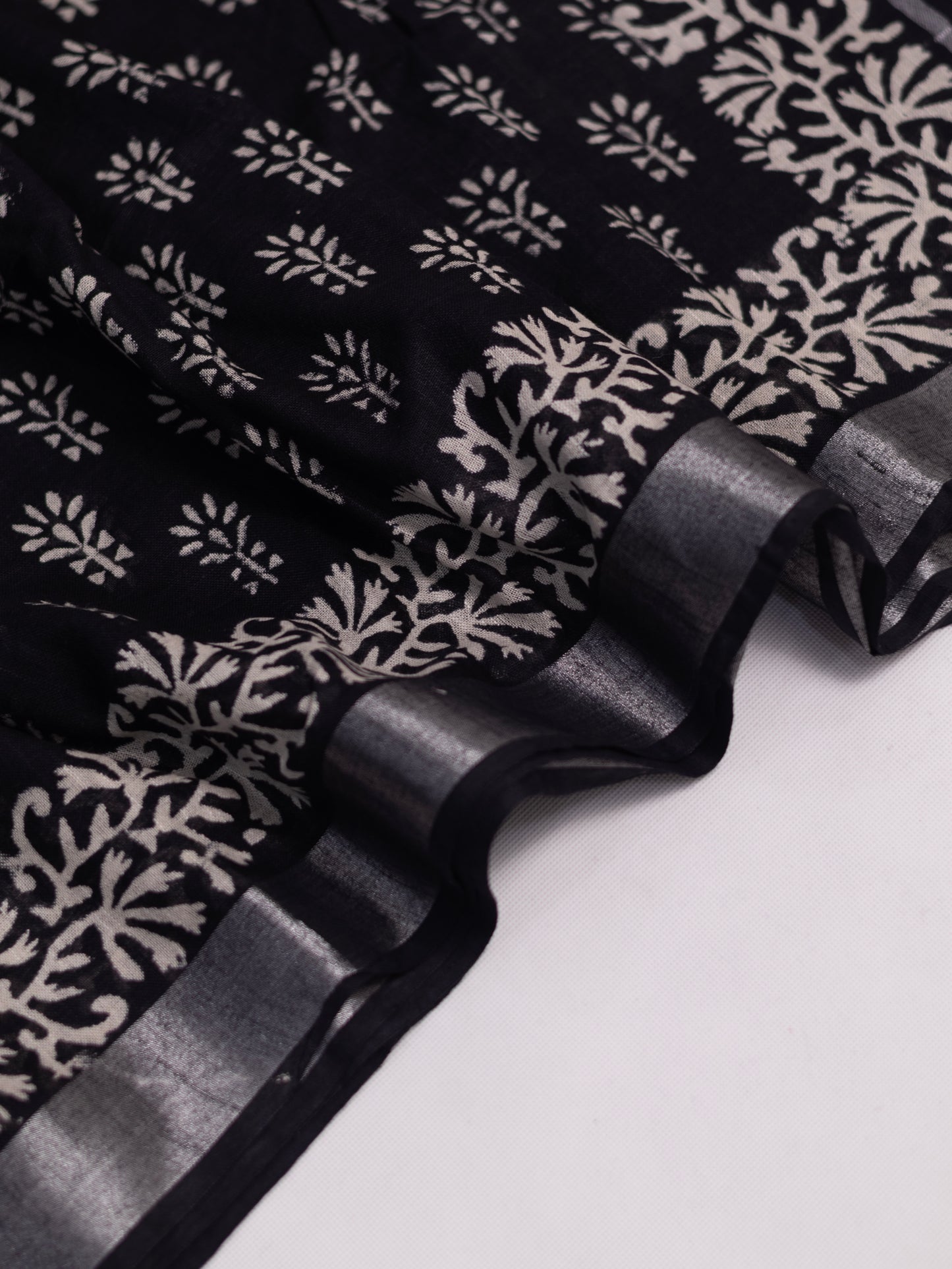 Bagru/dabu printed Linen-cotton saree-S153(B)