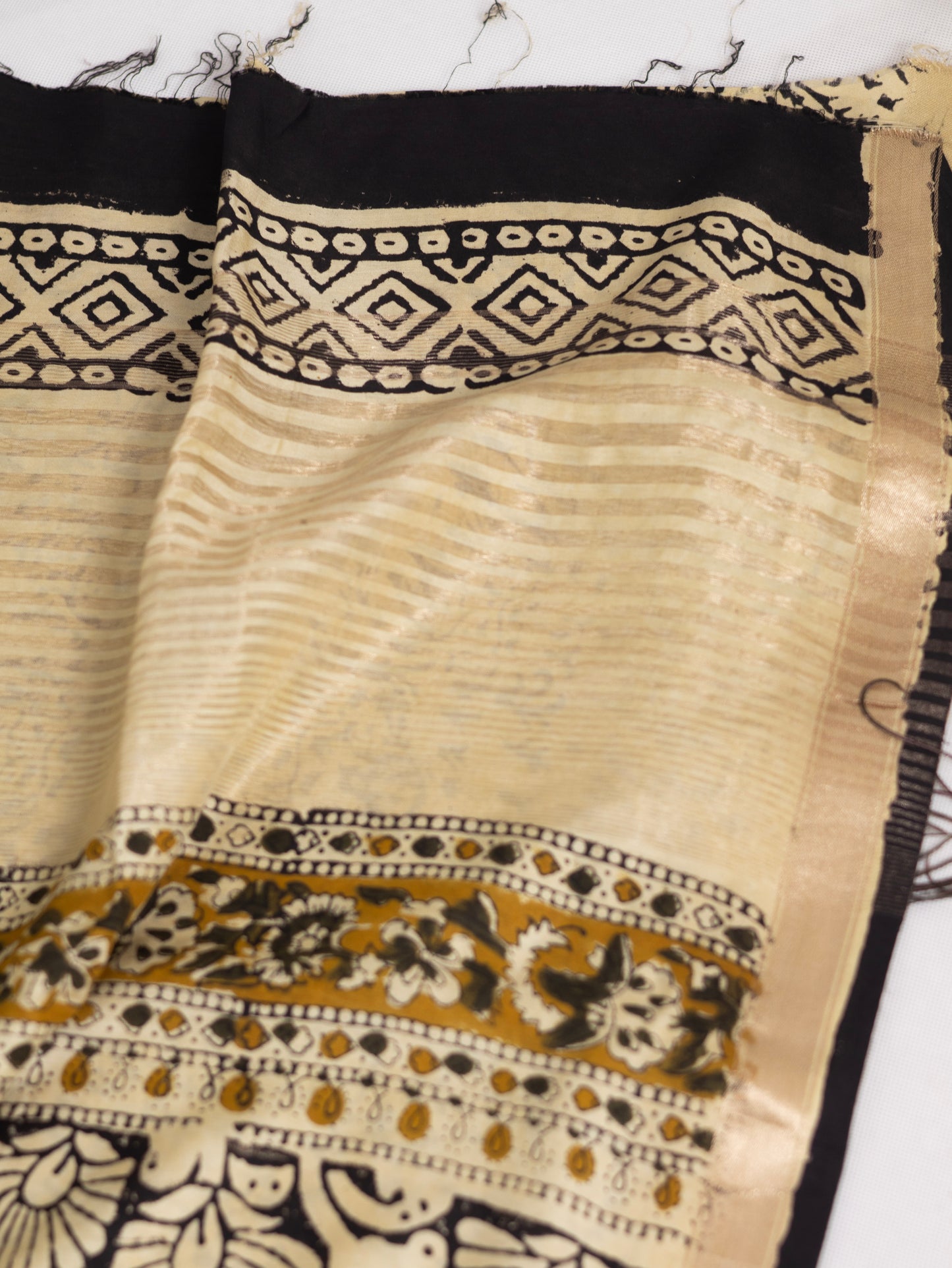 Cream color handloom crepe silk saree-S154