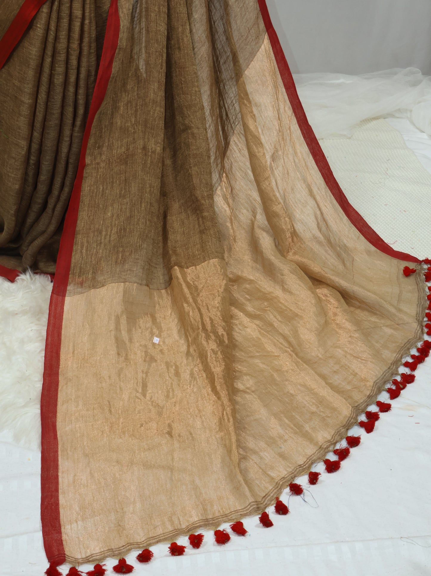 Beige color pure linen saree-S192