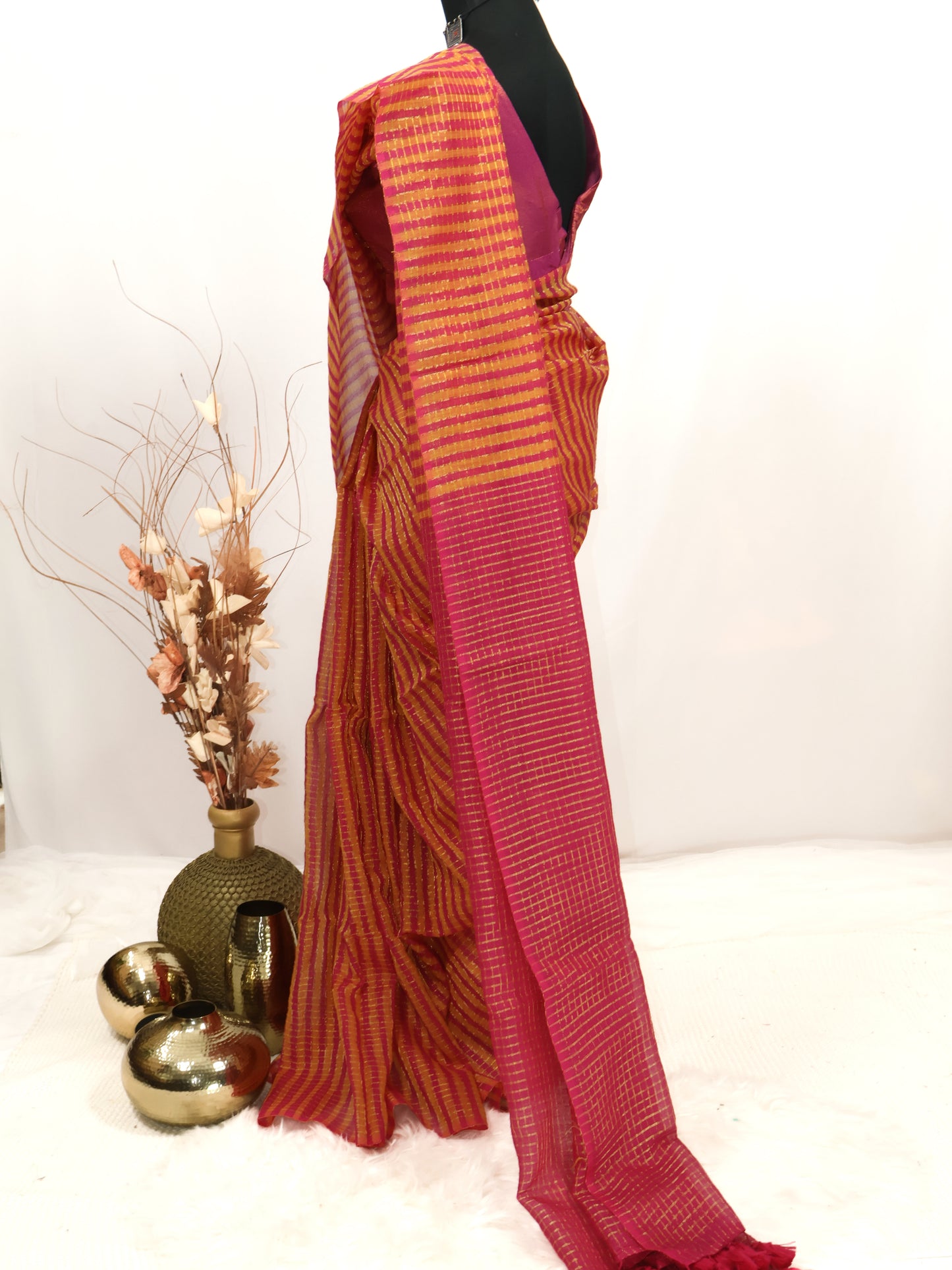 Rani pink-golden zari small box woven mul cotton saree-S201