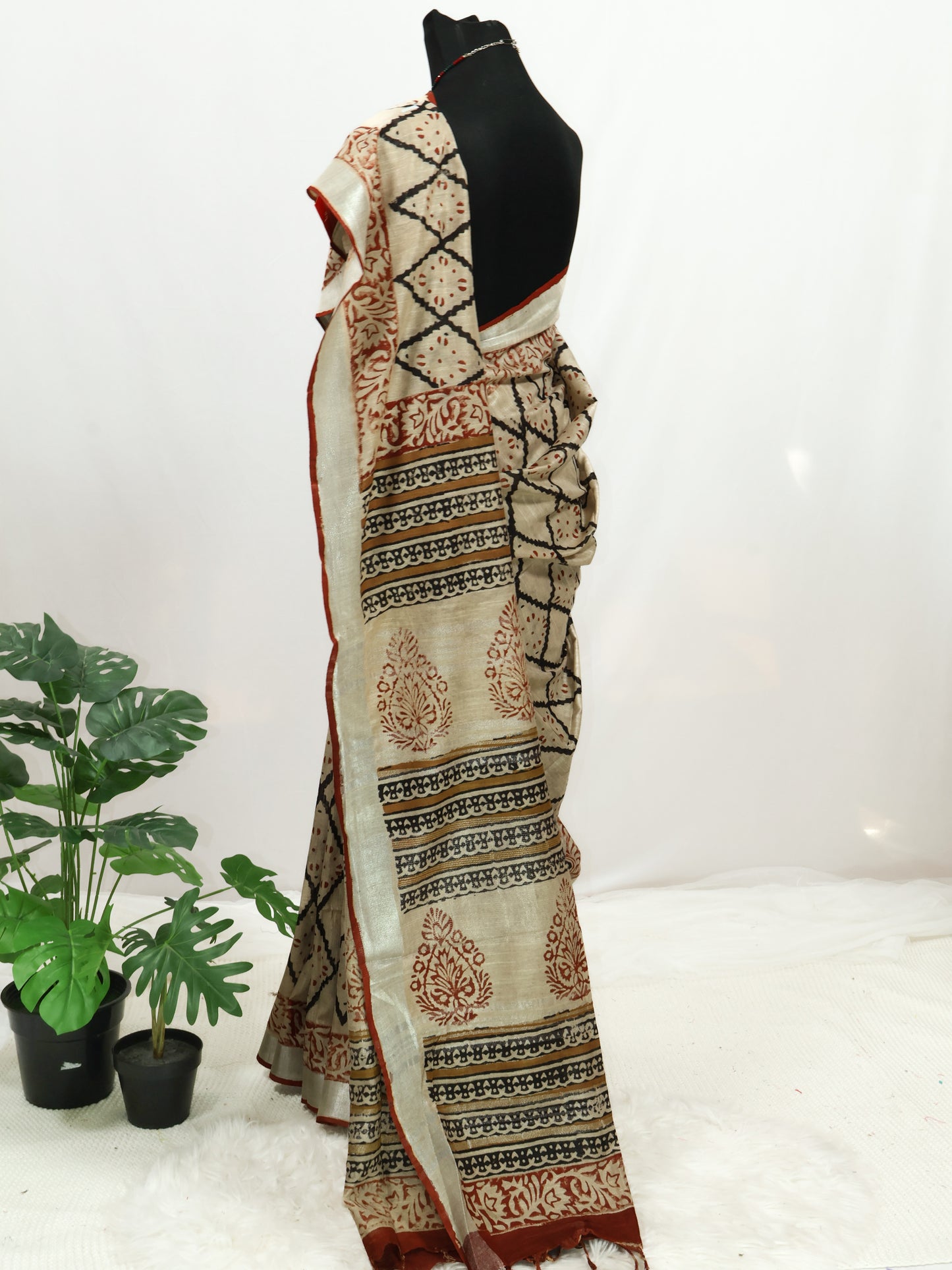 Bagru/dabu printed Linen-cotton saree-S151