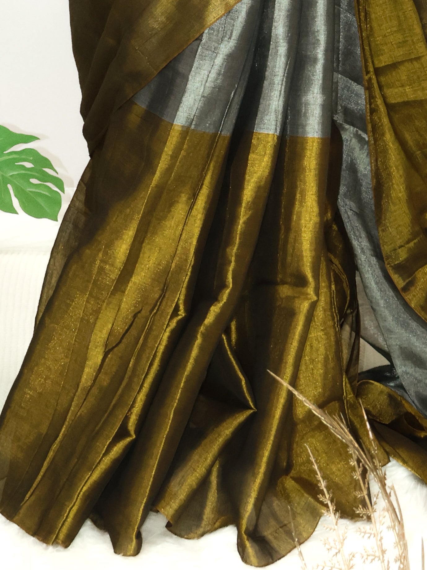 Metallic silver & gold combination raga tissue saree -S148