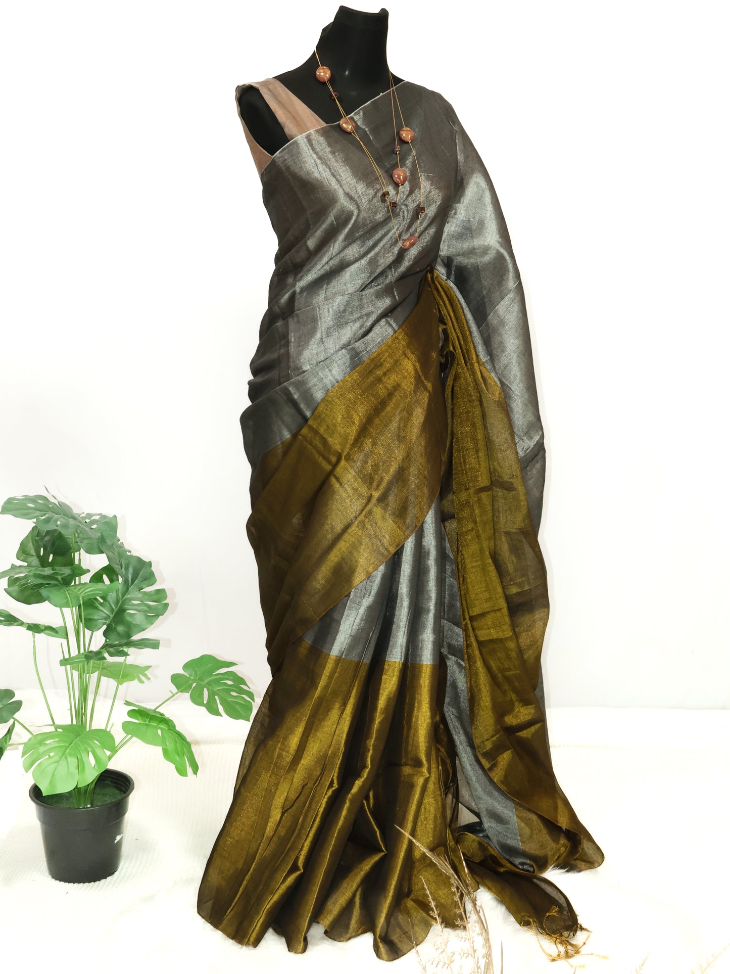 Metallic silver & gold combination raga tissue saree -S148