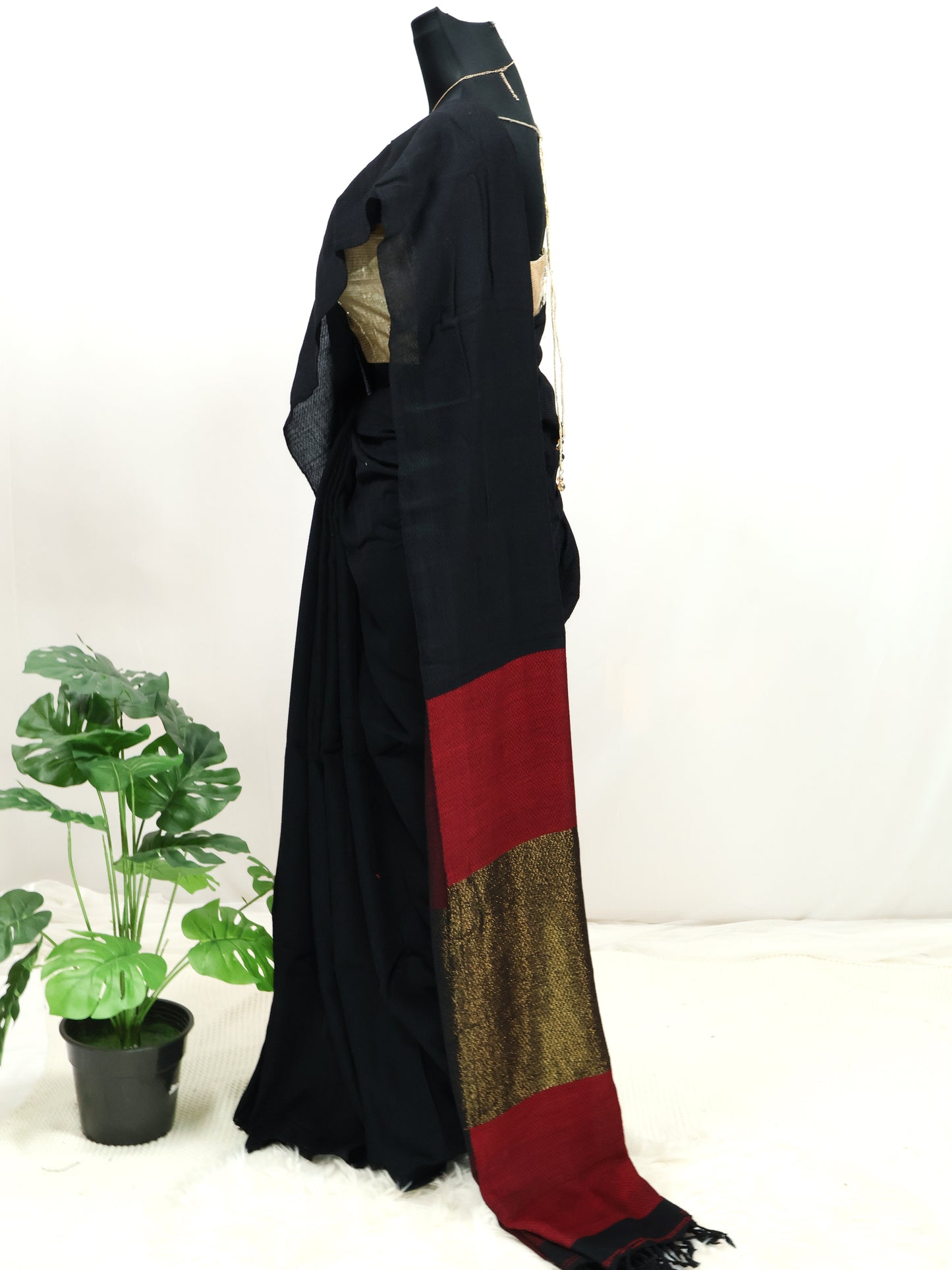 Black and maroon combination cotton saree- S118