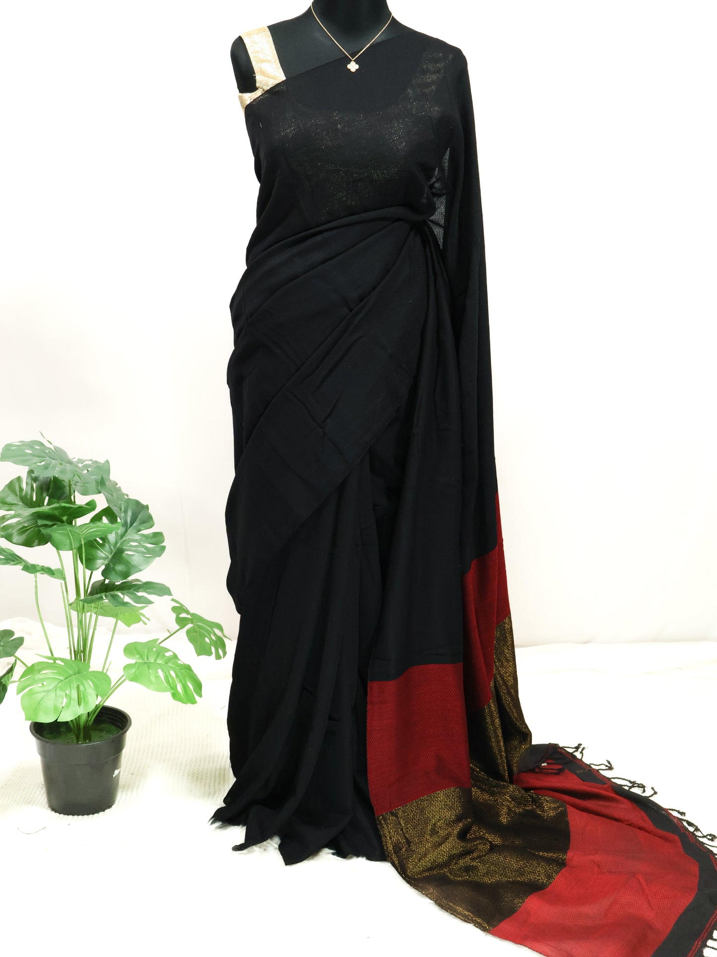 Black and maroon combination cotton saree- S118