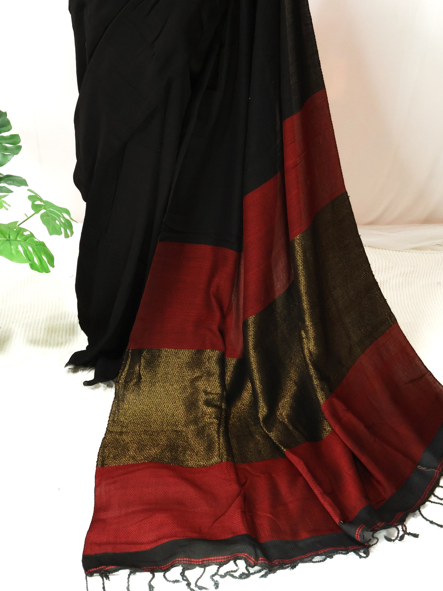 Black and maroon combination cotton saree- S118