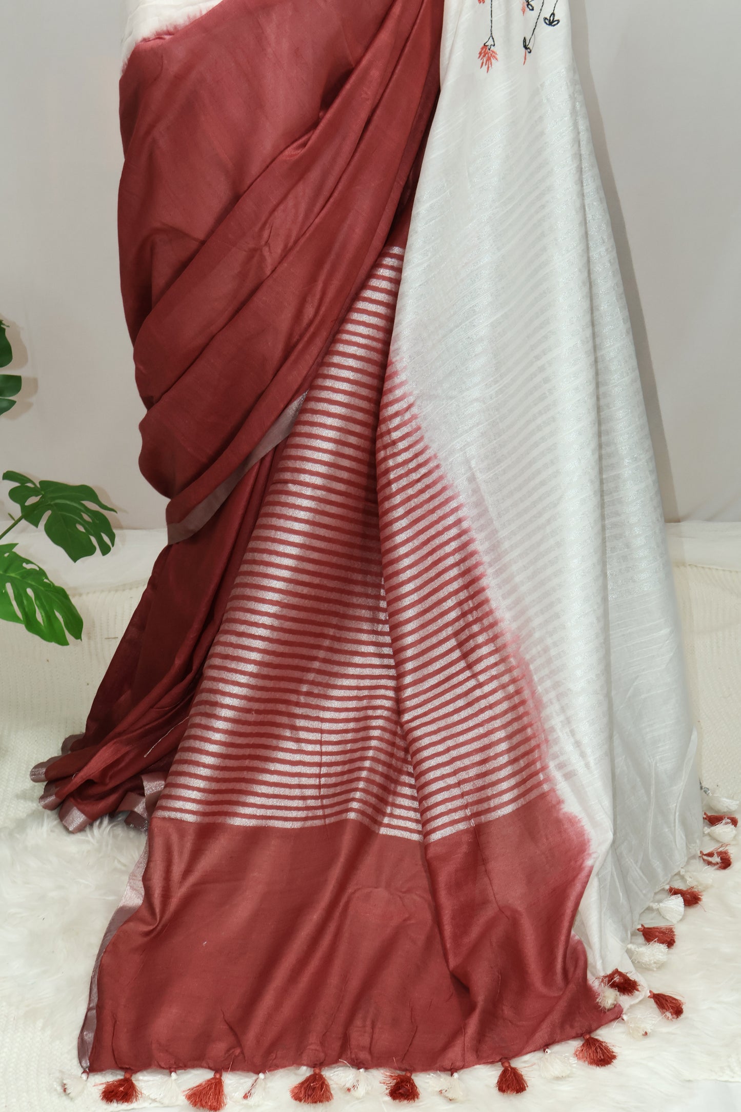 Cotton linen embroidery saree-S135