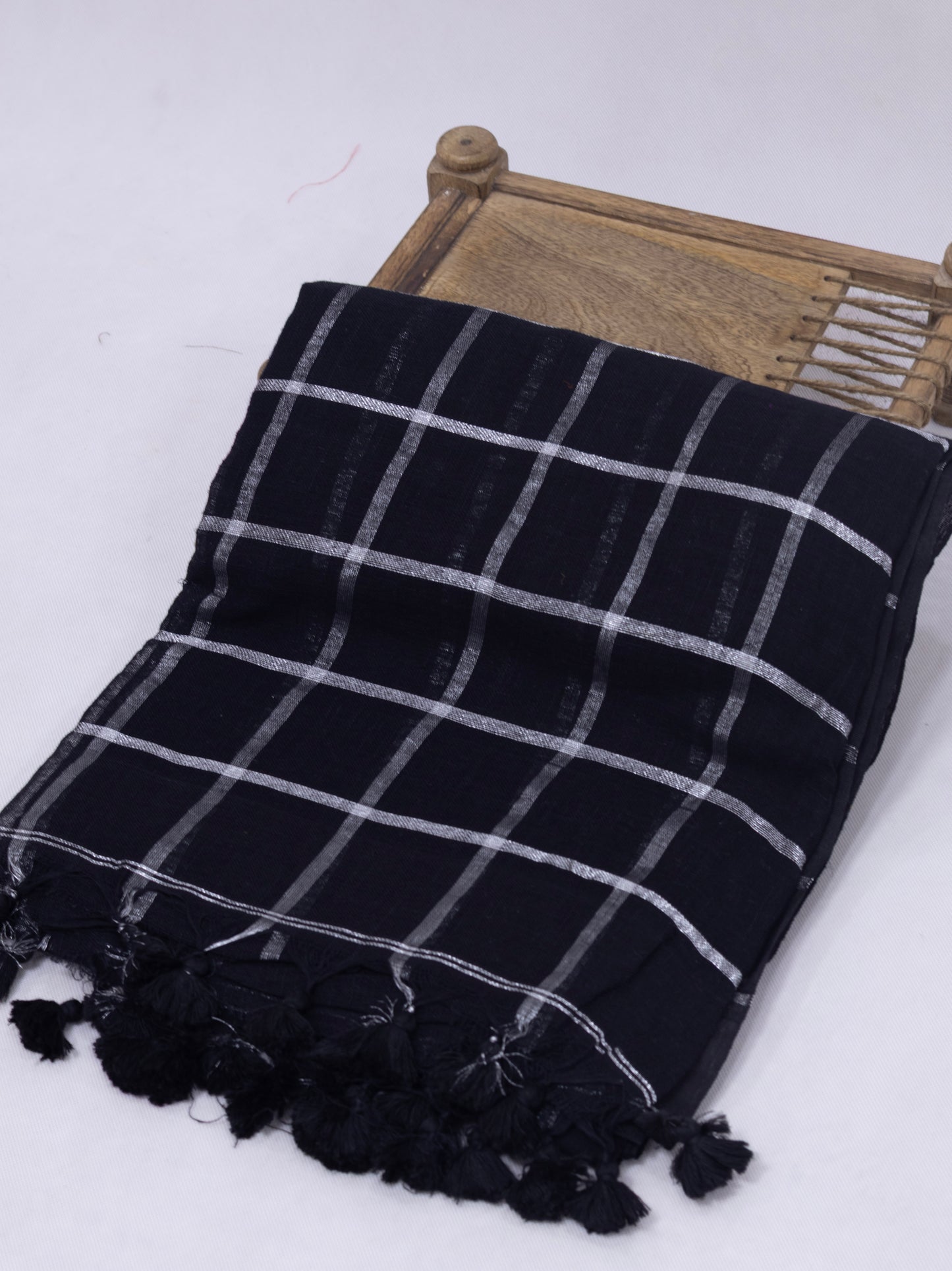 Black silver box linen saree-S220