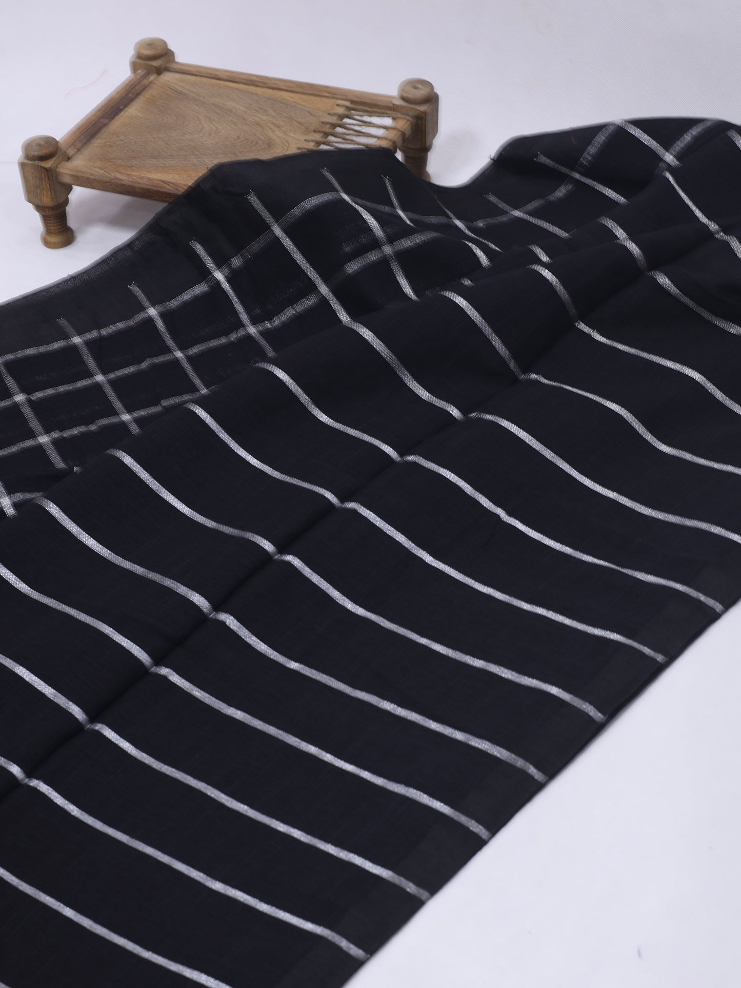 Black silver box linen saree-S220