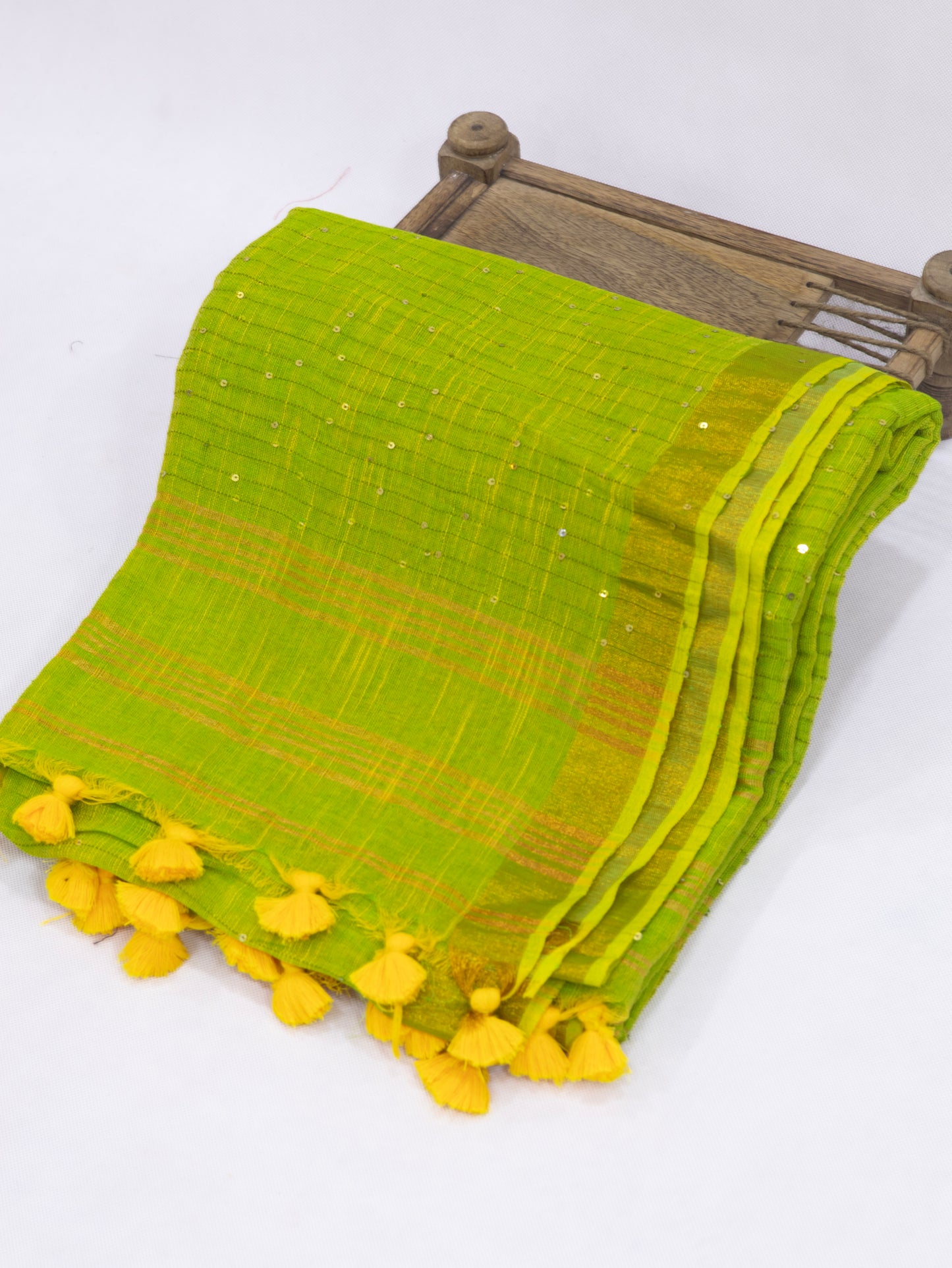 Green sequence pure linen saree-S216
