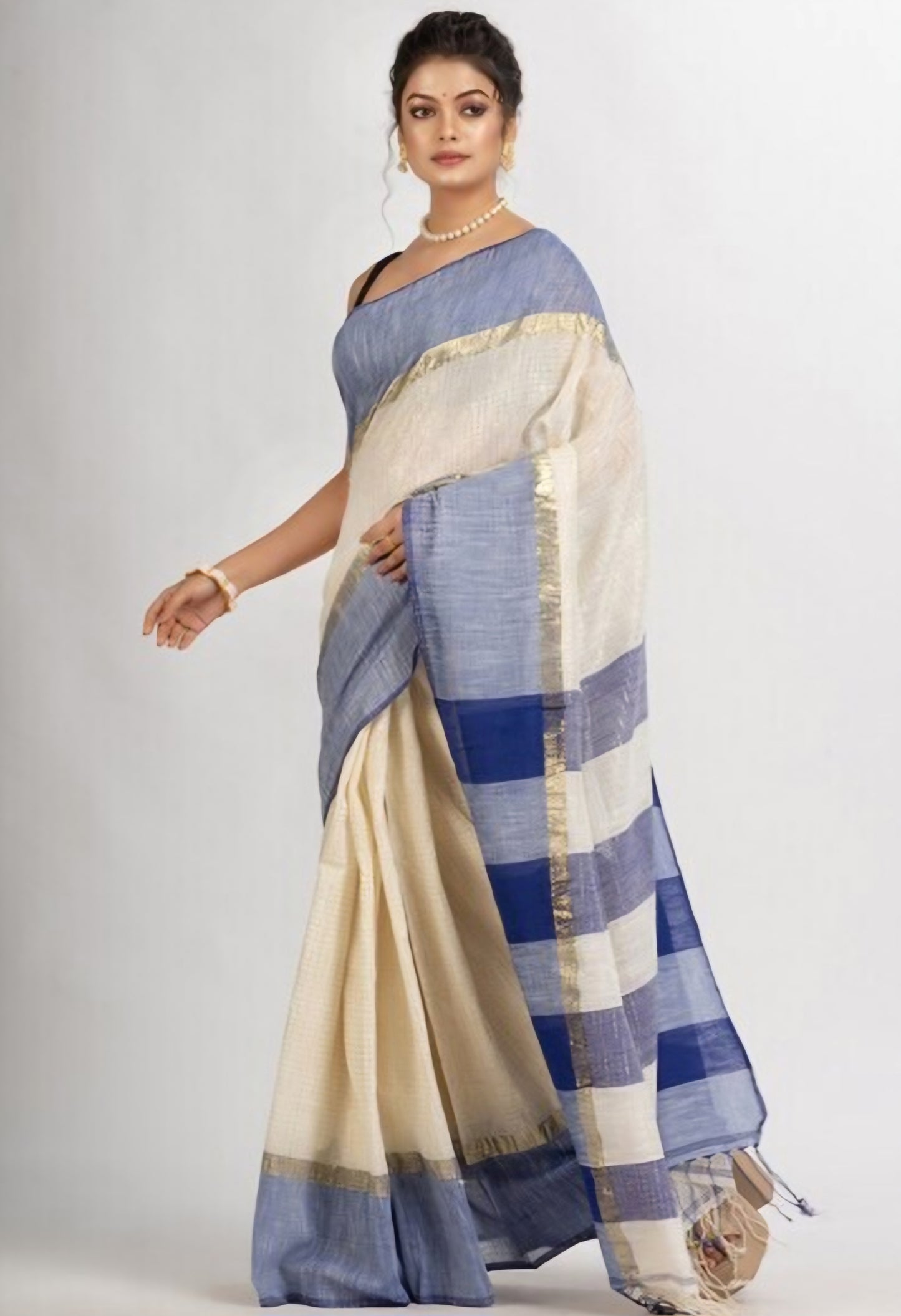 Check  light weight handloom saree-SA230